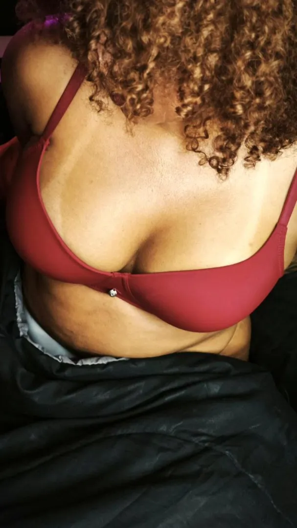 fuck this milf body all night ? posted by phantomeo