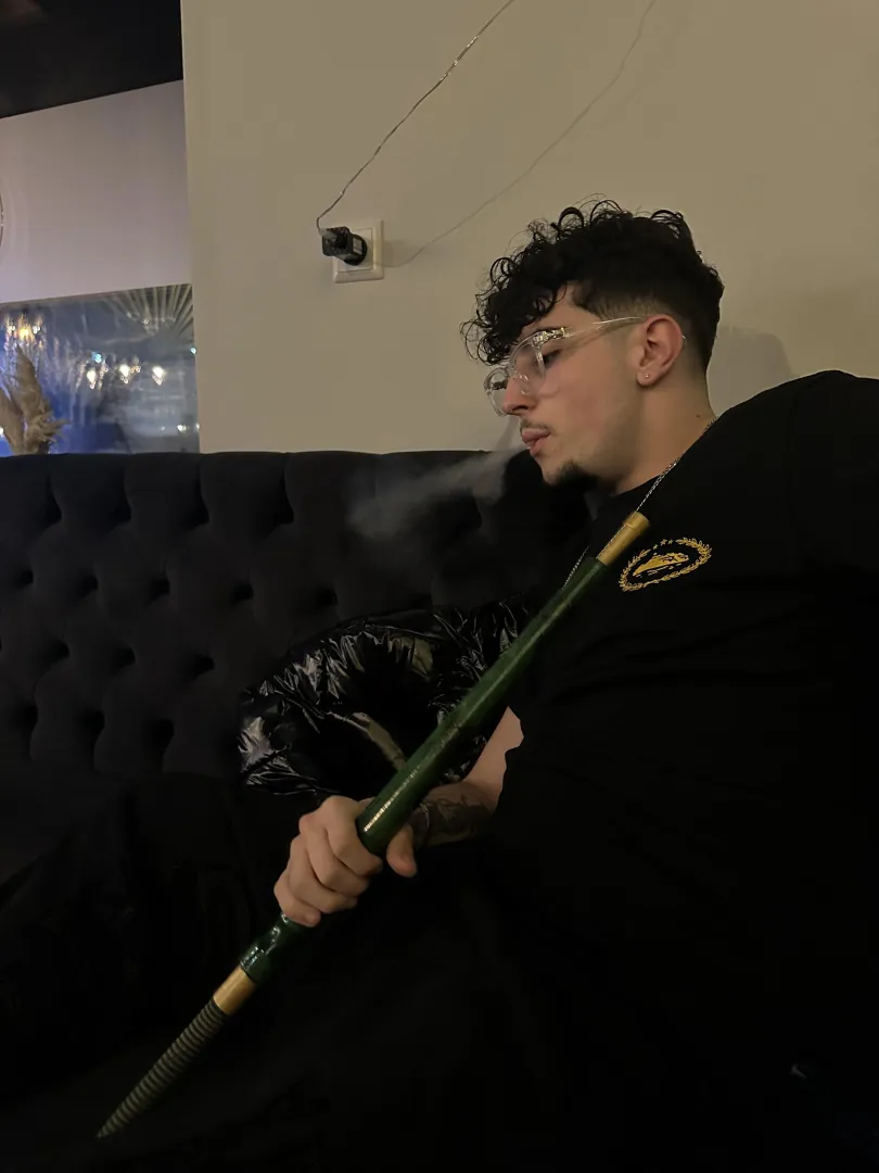 fucking horny m18 posted by Fancy_Locksmith6081