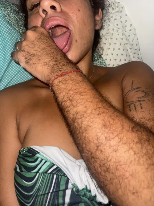 Full HD hairy [arms] by Miaprettylatina