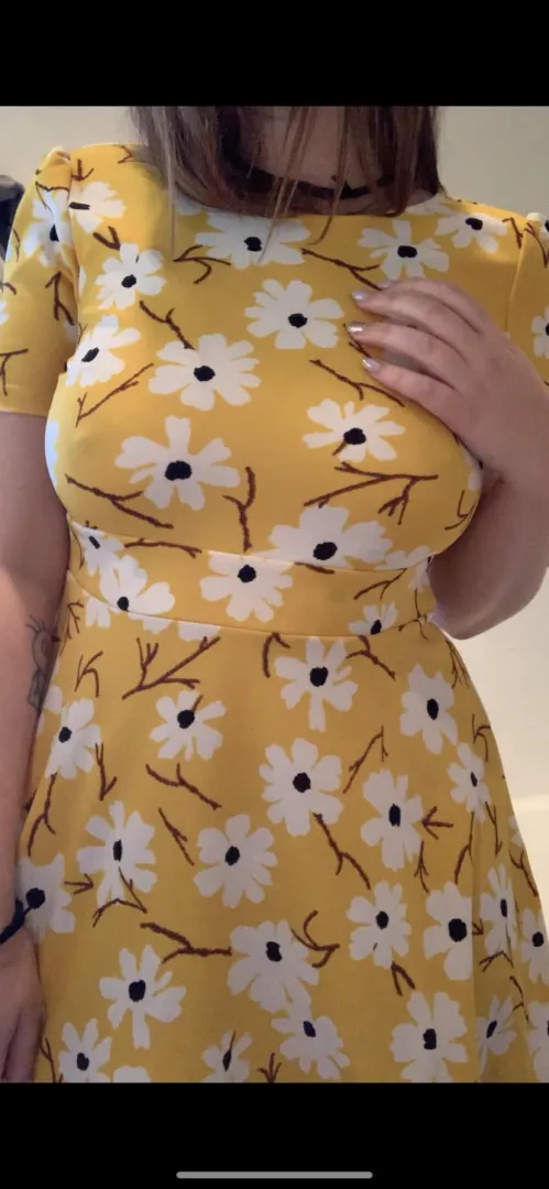 (F)ully dressed but still on display?  posted by roomfullofeyes22