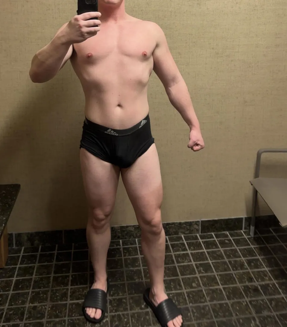 Fun genuine single M looking to enjoy some midweek fun with a sexy MF couple. South Metro posted by Jumpy_Screen_8893