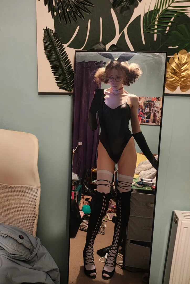 [GBR] #yorks bimbo hrt sissy looking for irl BBC daddy in northern England posted by littlemissbambii