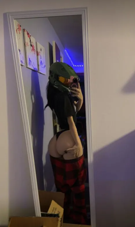 geeky girls are always the thickest posted by youngvasco