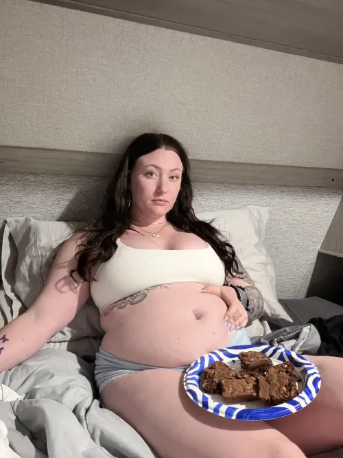 Get in my belly☺️ by LotsOfLauren33