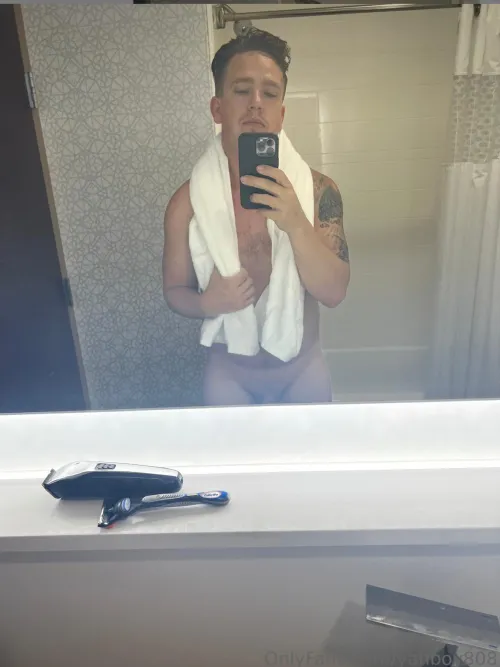 Gettin ready for the sauna ‍ who wants to join? by [deleted]