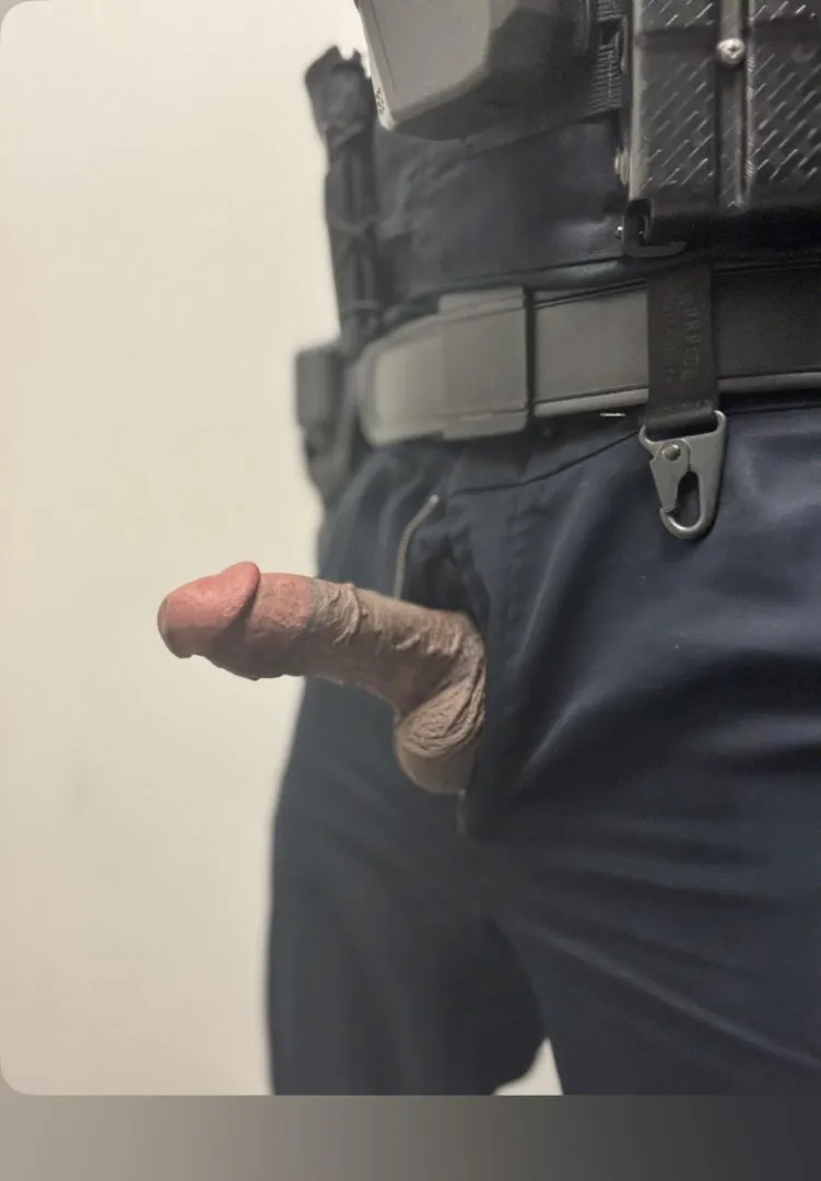 Getting distracted, even with all the layers (35) posted by Cold_Beginning58