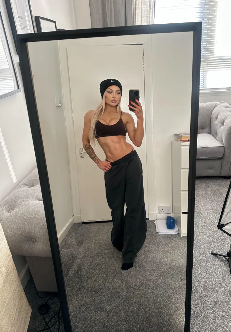 Getting ready for a hard workout (oc) posted by daisychainnss