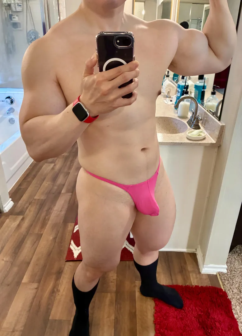 Getting ready for gym  posted by Baker_in_disguise