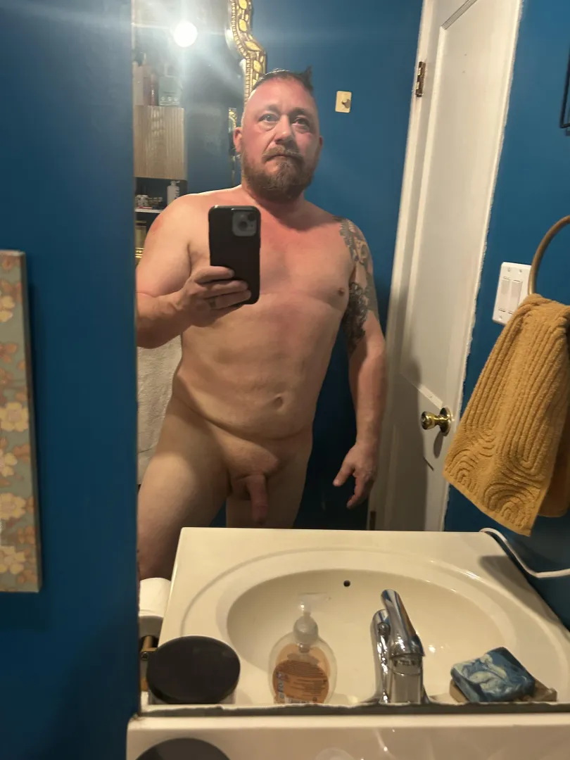 Getting used to the nudist life posted by LieSome8100