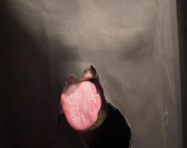 GH server in Brooklyn want to swallow your cum. Sit or stand extremely discreet by Desperate_Yard4204