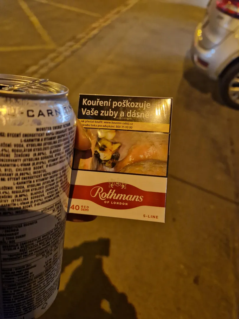 Giga pack of Rothmans from the Czech Republic! posted by PateDeMackerelle