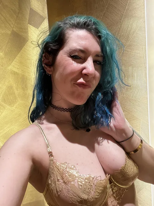 Gilded goth by sirenskiss3