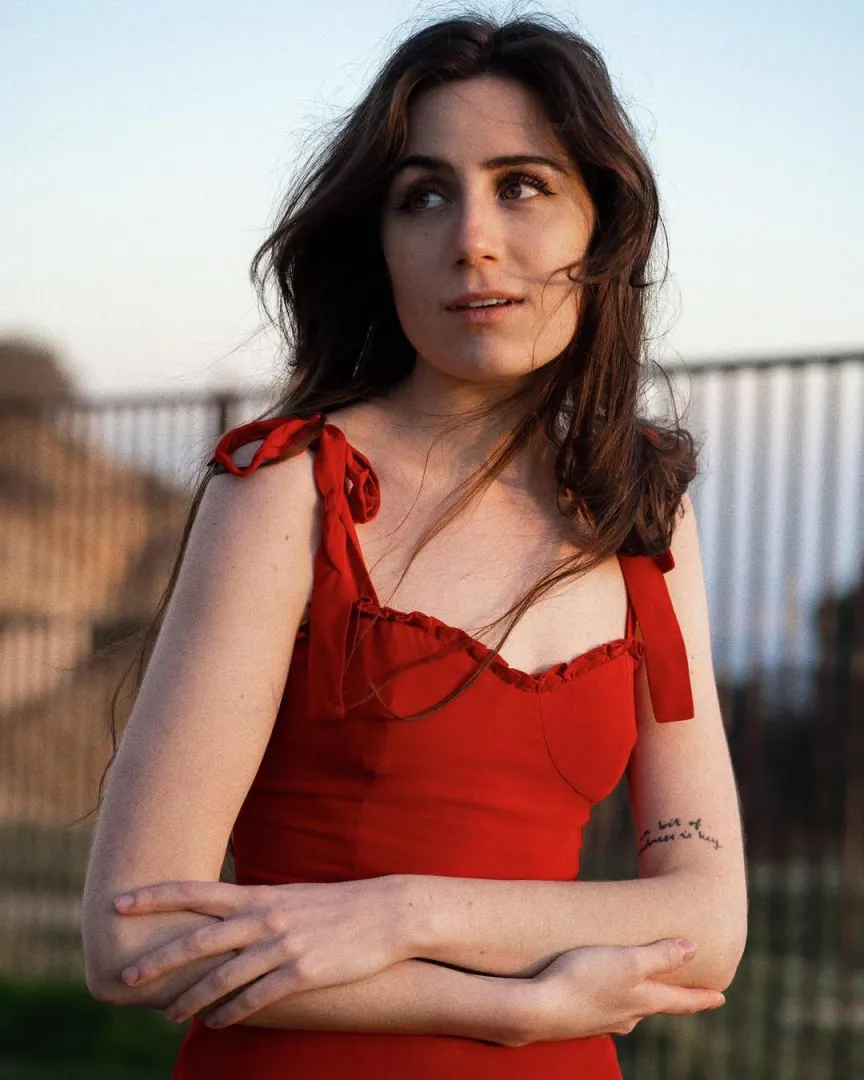 Girl in red posted by ritzy_diver