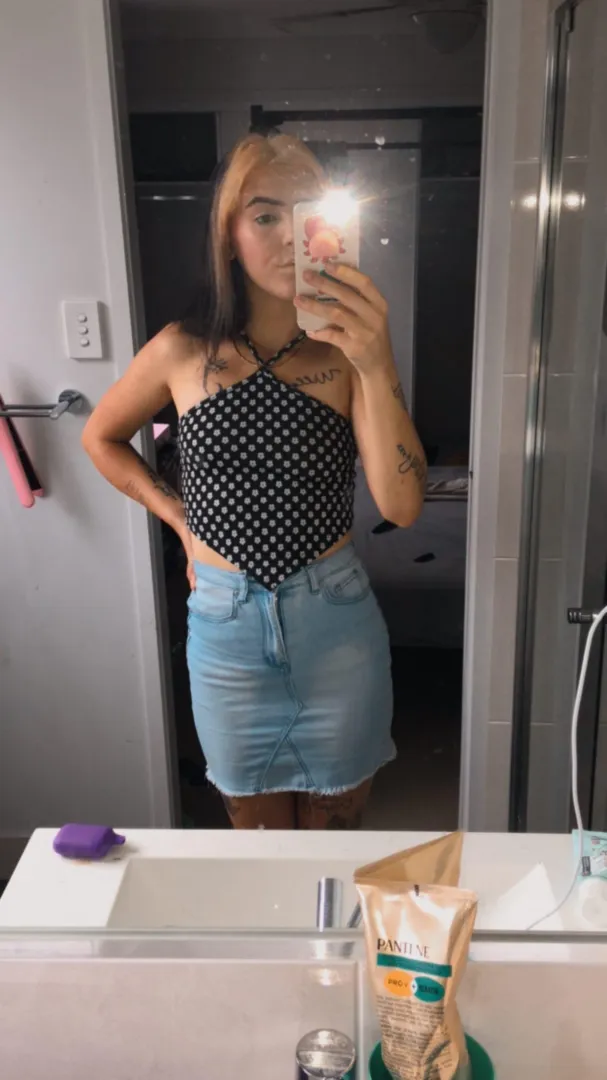 Girls night invite posted by bratty_niah