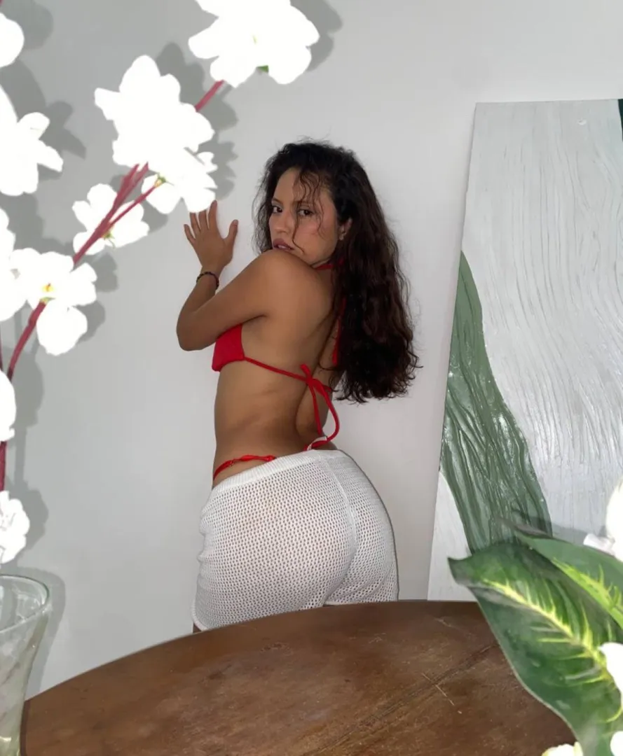 Giulia posted by Loose-Rabbit-9801