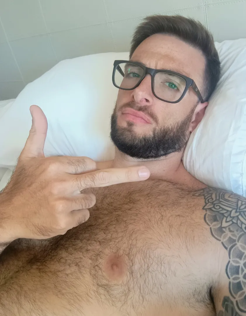 Give me everything you have, you'll feel better ‍ posted by dewolfbenjamin