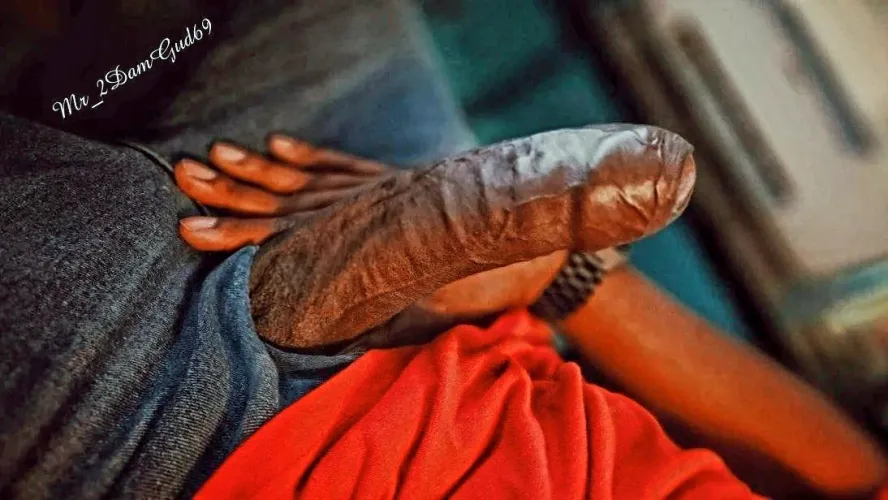 Giving you a heads up on what time⌚️time it is ... by Mr_2DamGud69