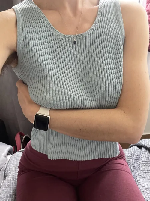 Glad there’s a sub dedicated to those that appreciate hairy [arms] by NessaRyans