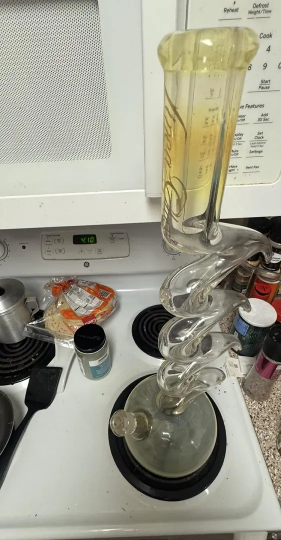 Glass Traders? posted by Icy-Challenge5513