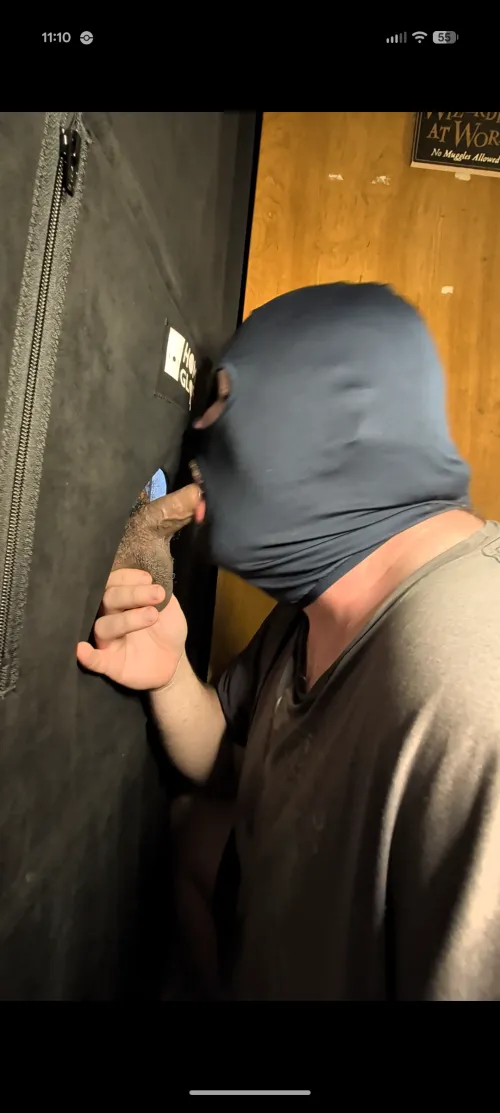 Gloryhole in new castle by dudefrompaX