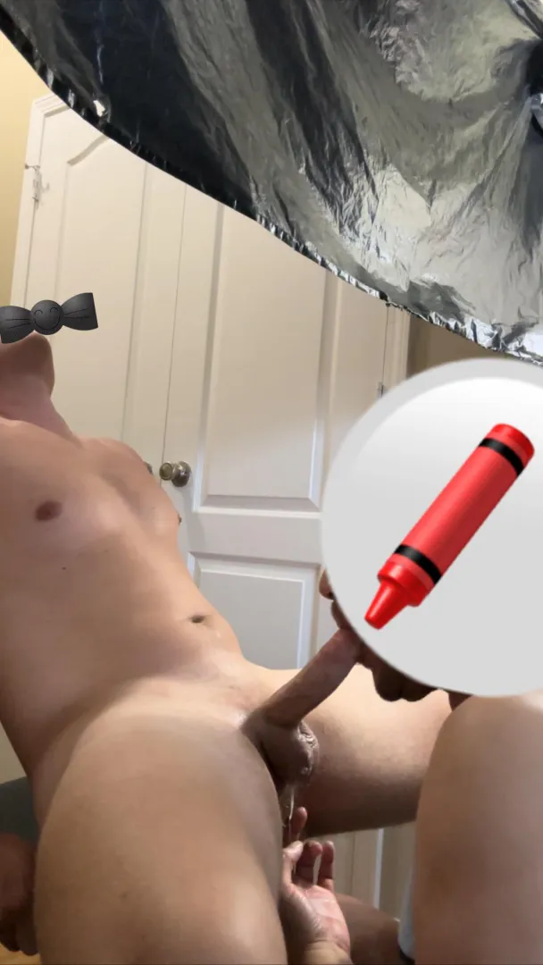Gloryhole open for Horny Marines that need a good throat wrapped around your hard fat cock! DM me if you’re interested in a good blowjob! posted by Throatgoatking7