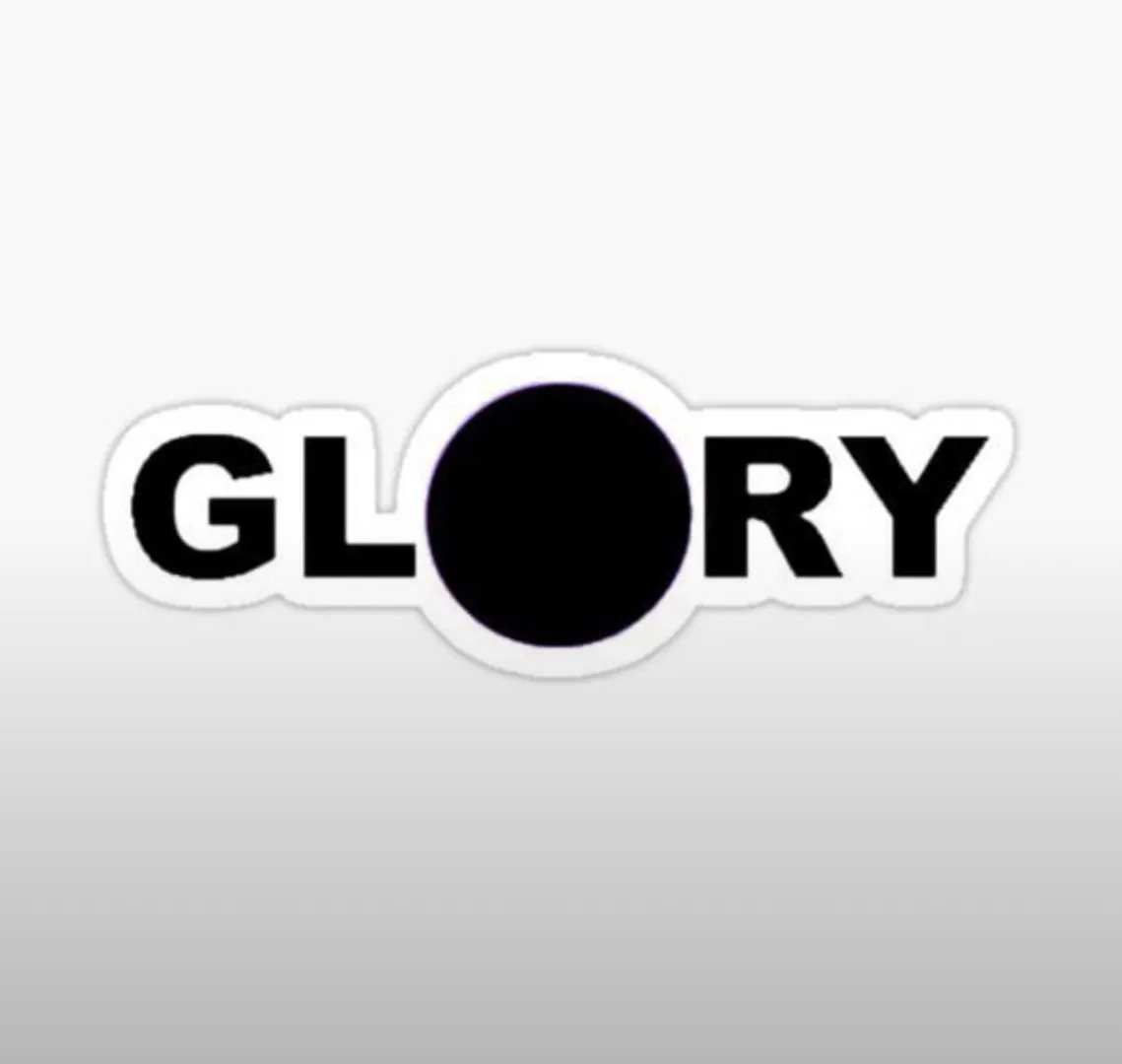 Gloryhole open till 11p ! Come slide thru or sit back,relax and get serviced . Once pants drop , sit and il pull curtain to waist and service that . Hosting by Verona posted by DLpittboi29