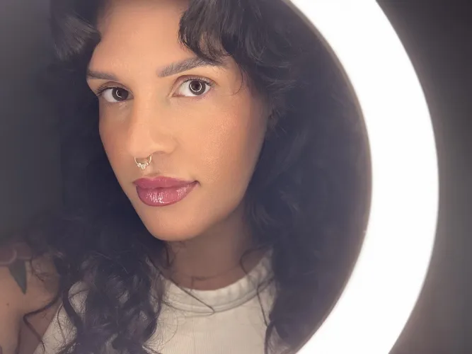 Glossy pink  by goddessxhelen