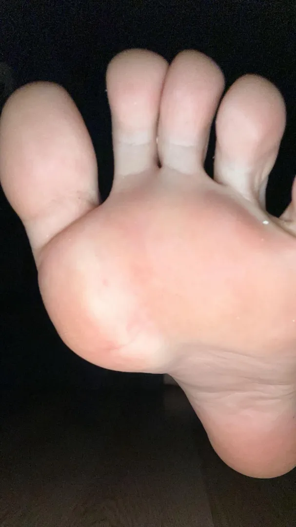 Go ahead stick your nose right in between my hot sexy toes posted by Independent-Poem1466