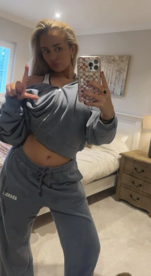 Go dumb for me posted by MistressGxxx