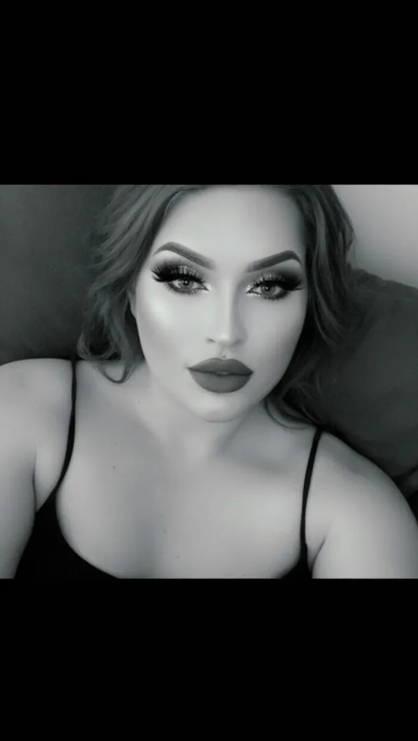 Goddess seeks devoted slave to kneel, obey, and empty his wallet in My heaven  posted by [deleted]