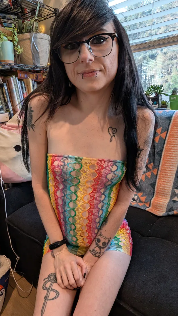 Going live at noon today, lets hang out posted by tarotgirl555