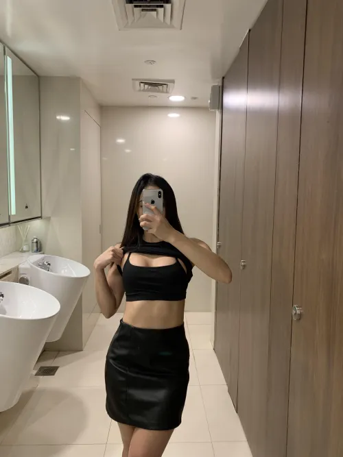 Going out for lunch by jennniebunnnie