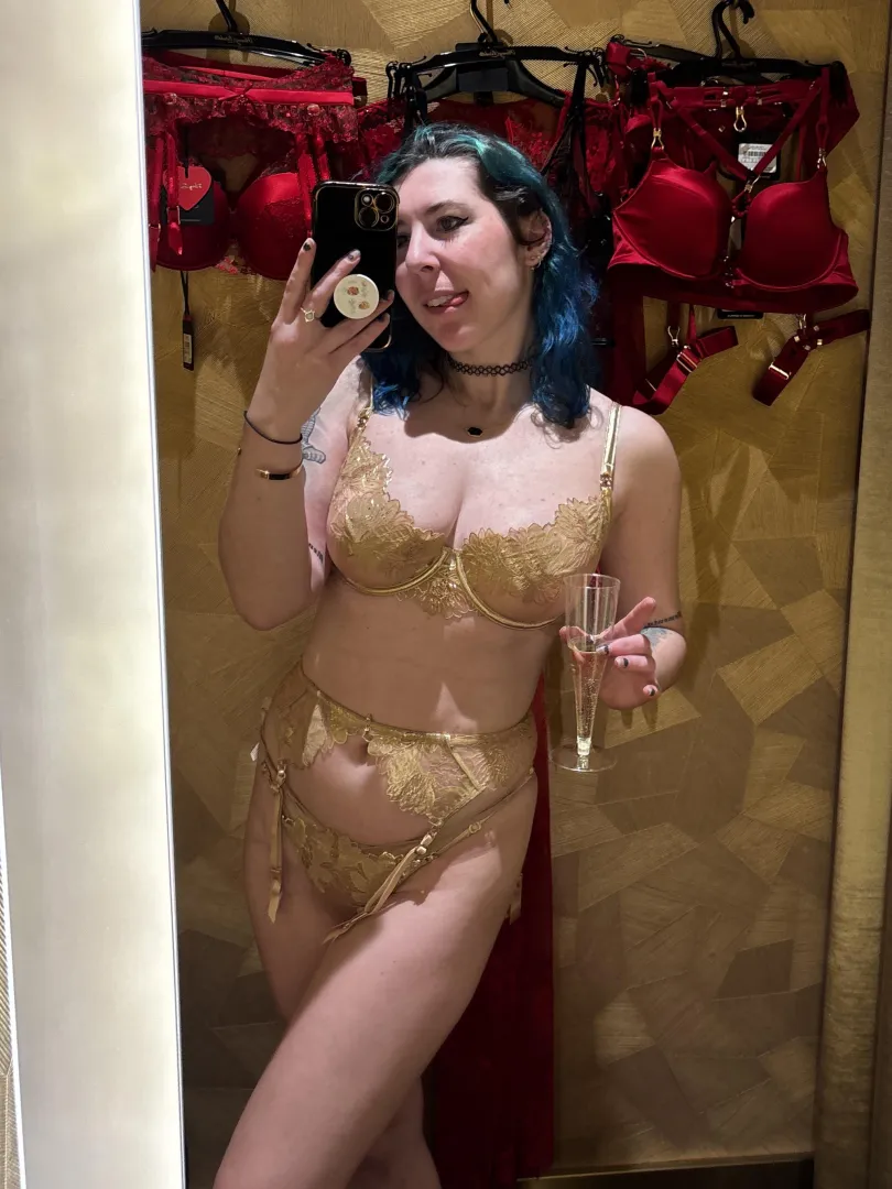 Golden and tasty posted by sirenskiss3