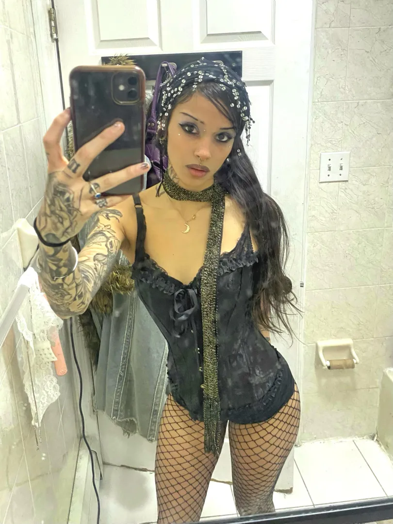 Good afternoon! ;3 posted by Lunamoonrivas