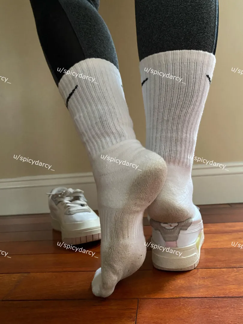 Good enough to sniff? [selling] [USA only] posted by Spicydarcy_