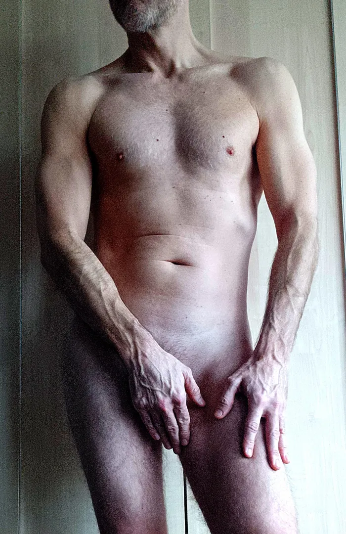 Good morning! (52) posted by AdamJosephxxxx