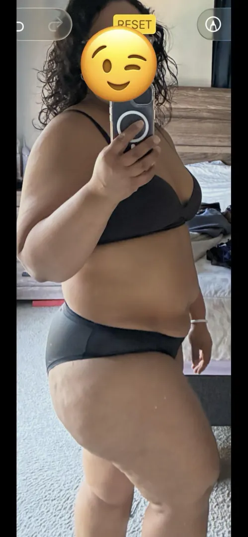 Good morning anyone available. posted by Appropriate_Gift8536