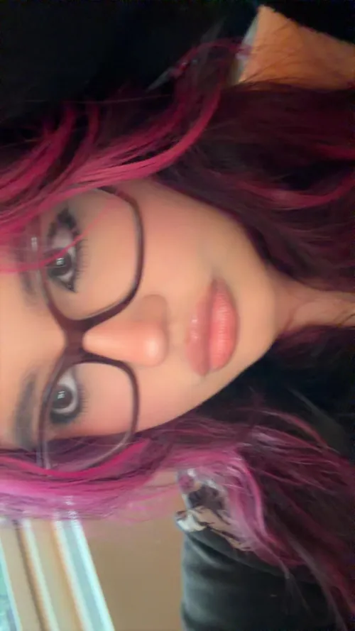 good morning check out my throne for a kiss hannasbananas11 by Visual_Employ_5212