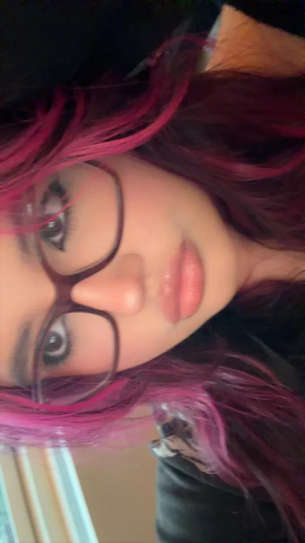 good morning check out my throne for a kiss hannasbananas11 posted by Visual_Employ_5212