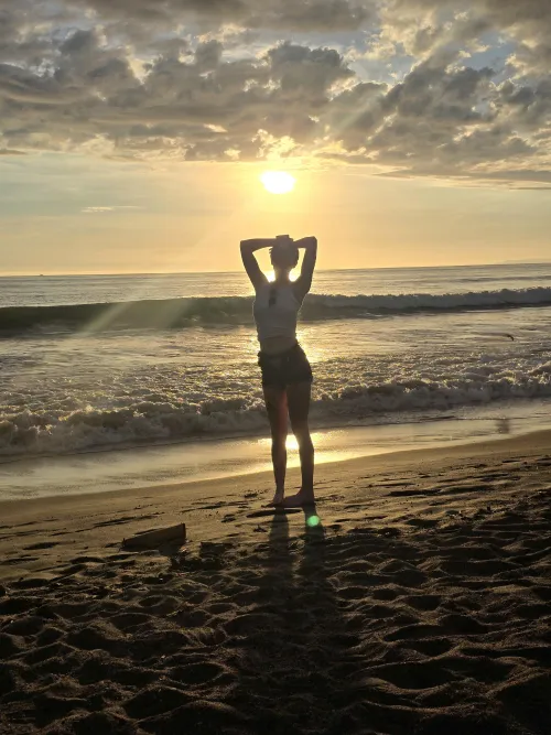 Good morning! Free your mind today!✨ Costa Rica day 5 50% off XXX OF  daily posts, no chatters, & truly exclusive content  Piss stuff on Fansly  Talk dirty with me on Sextpanther links in comments  by littlerosexo