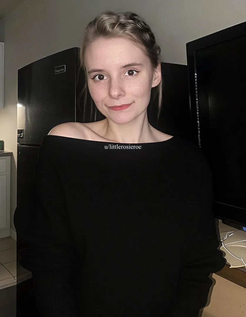 Goodnight, dream of me ✨ posted by littlerosieroe