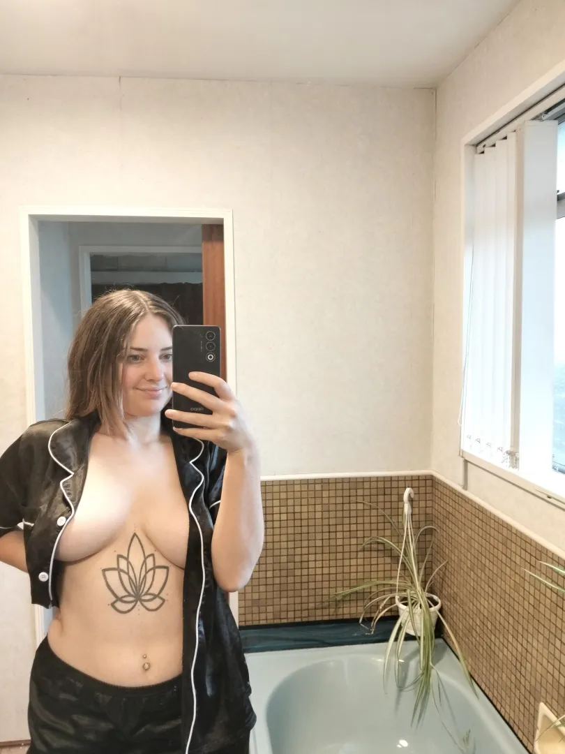 Goodnight  posted by gracieexplicit6