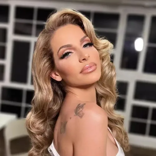 Gorgeous and glam by official-mynx