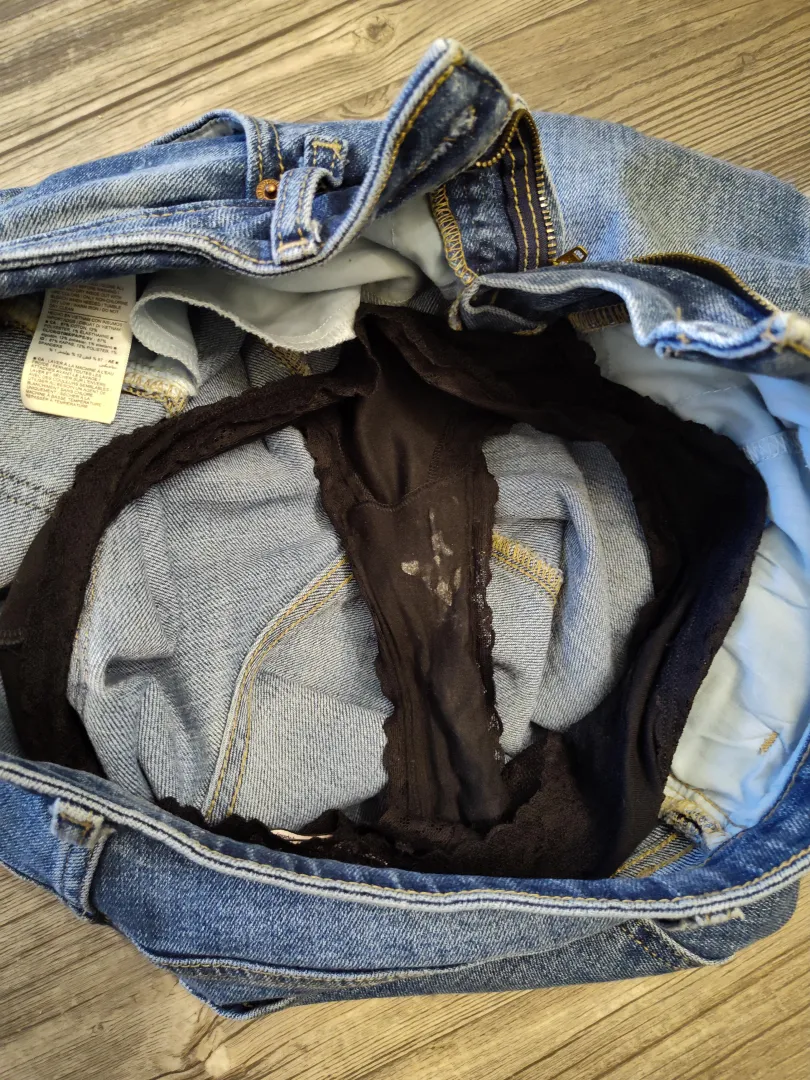 Gosh, my pussy stinks!! posted by Real_Dirty_Girl