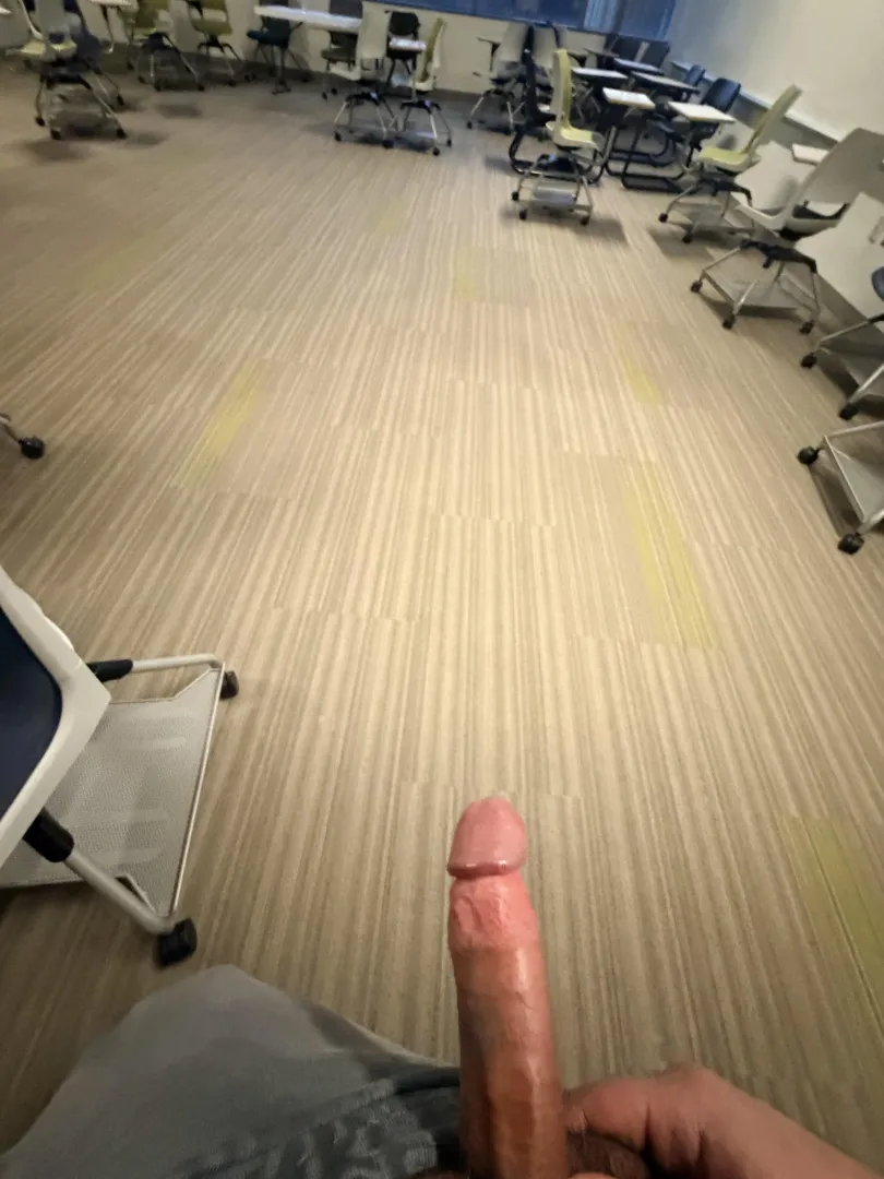 got horny after everyone left class (20) posted by Rimuruu6