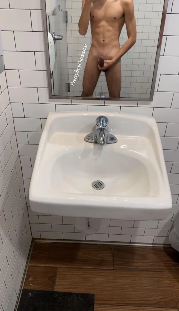 Got horny at a restaurant had to have some fun and release some tension felt so good ‍ posted by PrettyboyOutkast21