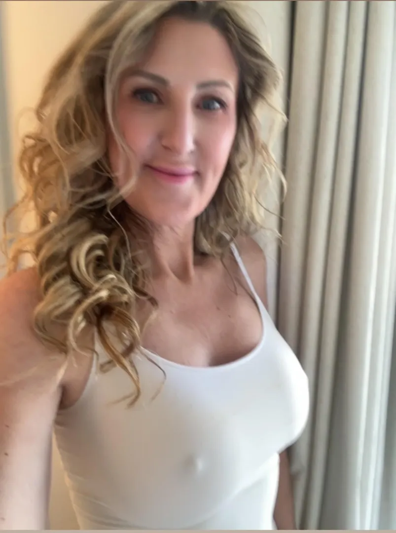 Got no bra on today. Can you still focus while I teach posted by Pinkpeach330