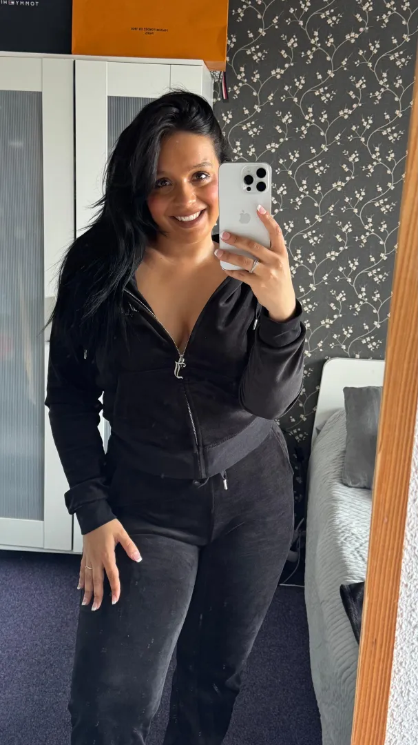 Got that naughty vibe today, my caramel juice ready to enjoy on the sofa or wherever feels right. posted by Galadriel69_