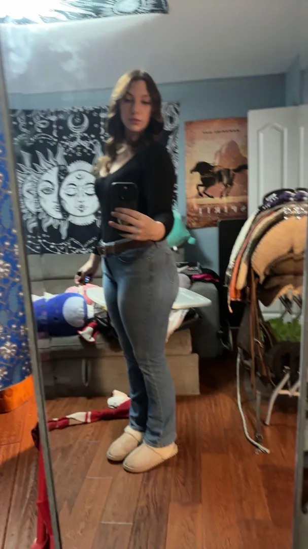 Got the old saddle in my bedroom because why not posted by chloedevereauxx_xoxo