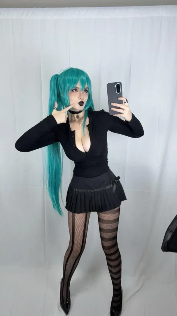 Goth Hatsune Miku by Noemi Dae posted by noemidaecosplay
